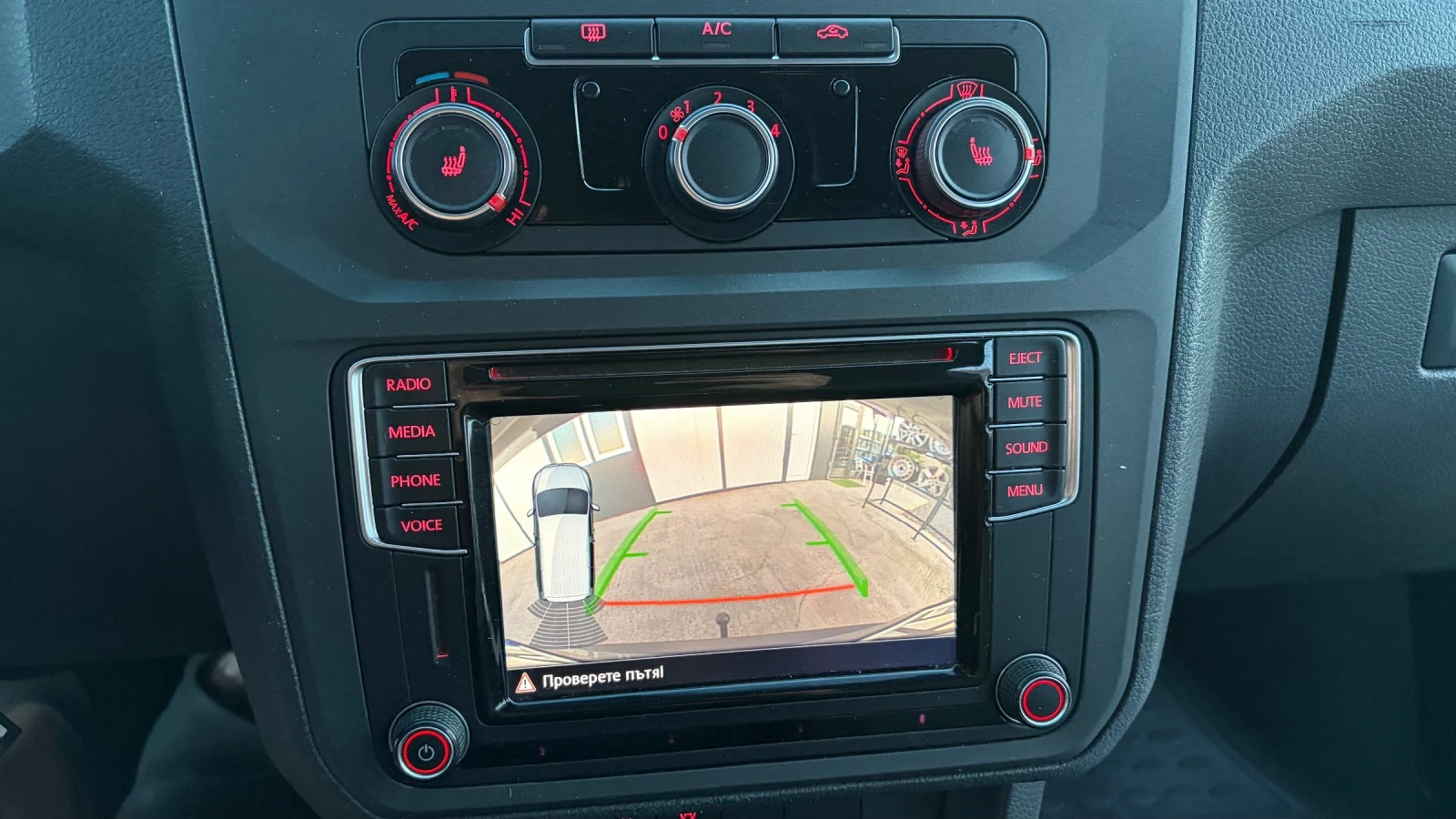 VW Caddy 2.0TDI* MAXI* camera, снимка 15 - Автомобили и джипове - 56216402
