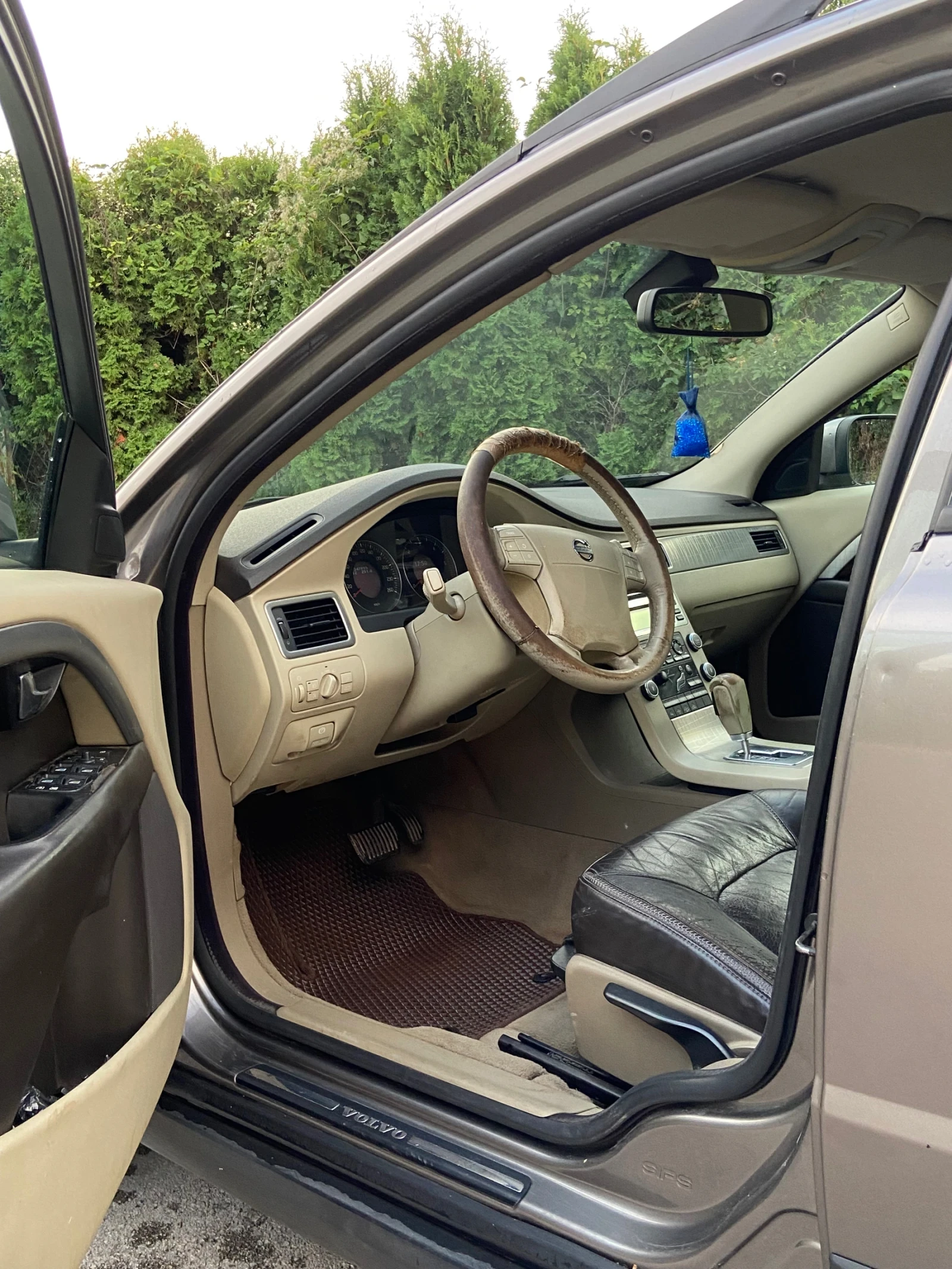 Volvo Xc70, снимка 2 - Автомобили и джипове - 56331380