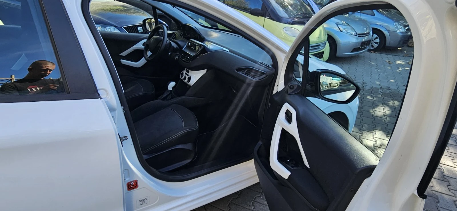 Peugeot 208 1.0 | Mobile.bg � ����������� 10