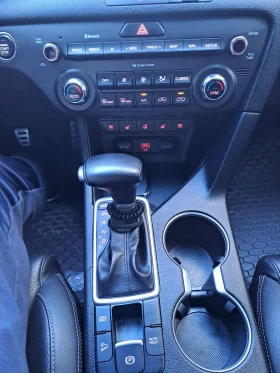 Kia Sportage 2.0 CRDI, снимка 12