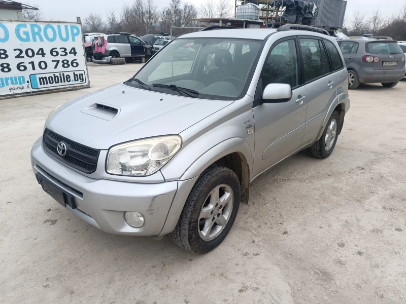 Toyota Rav4 2, 0 D4D, снимка 3 - Автомобили и джипове - 23221368