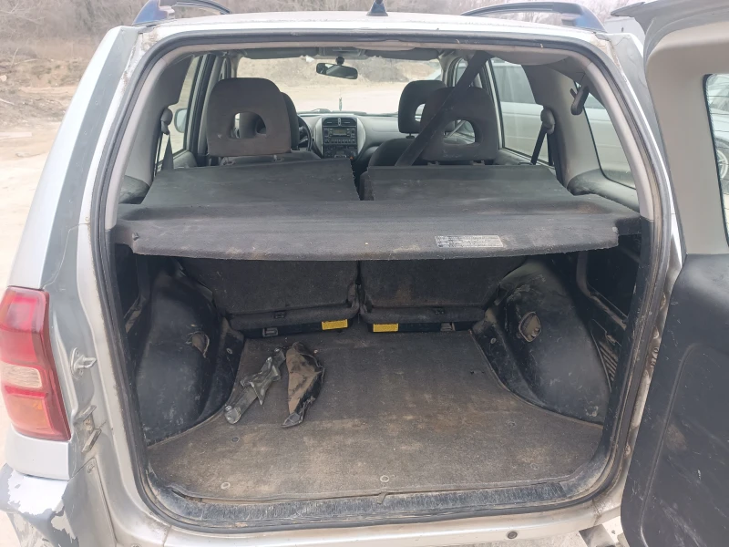 Toyota Rav4 2, 0 D4D, снимка 12 - Автомобили и джипове - 23221368