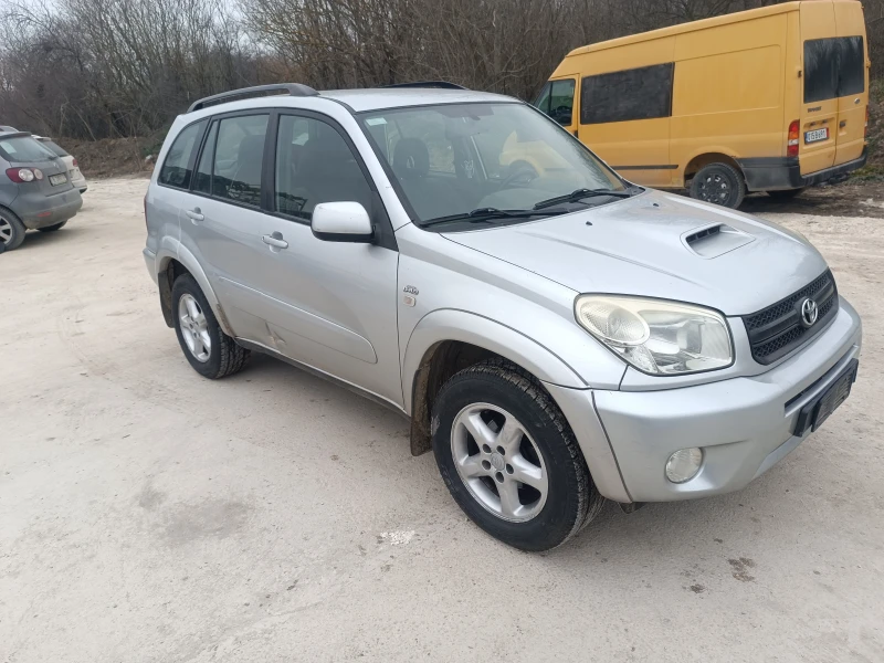 Toyota Rav4 2, 0 D4D, снимка 1 - Автомобили и джипове - 23221368