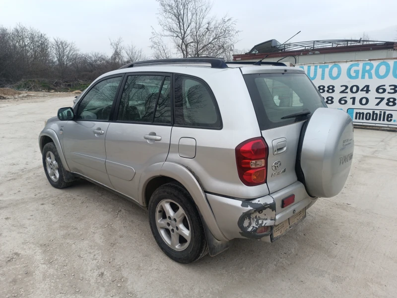 Toyota Rav4 2, 0 D4D, снимка 4 - Автомобили и джипове - 23221368