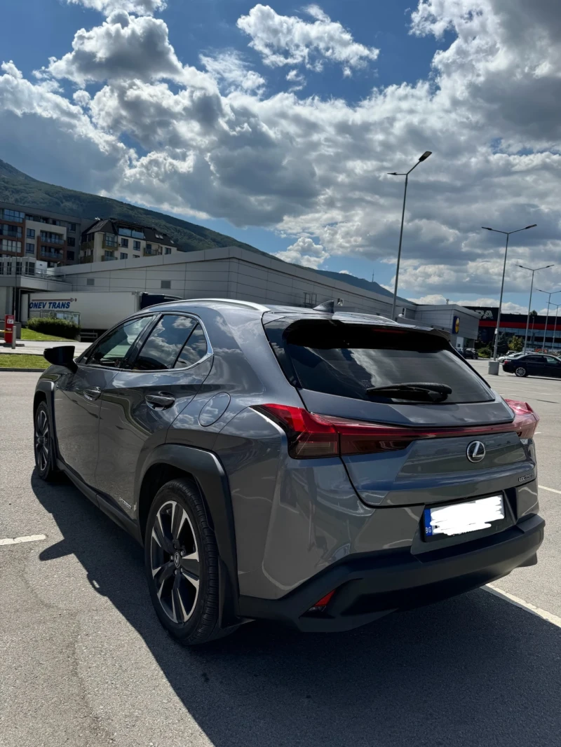 Lexus UX 250h 4x4, снимка 6 - Автомобили и джипове - 47186209