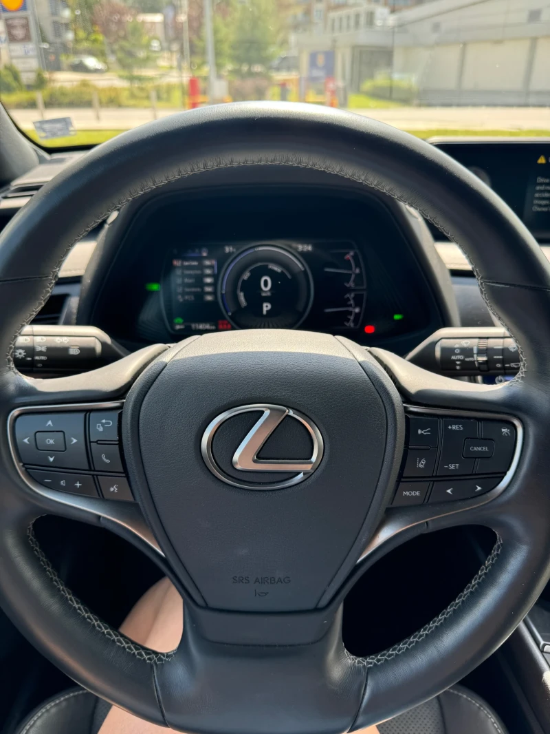 Lexus UX 250h 4x4, снимка 11 - Автомобили и джипове - 47186209