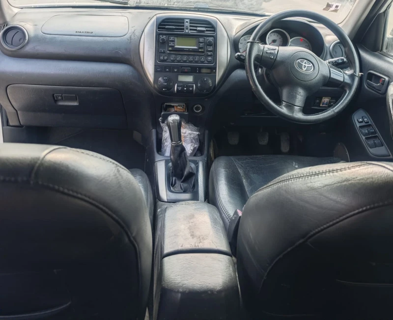 Toyota Rav4, снимка 10 - Автомобили и джипове - 49318999