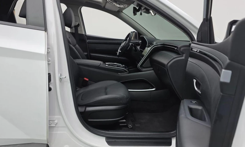 Hyundai Tucson Gasoline 1.6 Turbo 2WD Premium, снимка 11 - Автомобили и джипове - 52069709