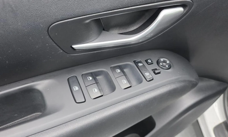 Hyundai Tucson Gasoline 1.6 Turbo 2WD Premium, снимка 14 - Автомобили и джипове - 52069709