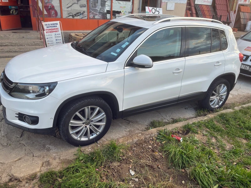 VW Tiguan, снимка 10 - Автомобили и джипове - 52499968