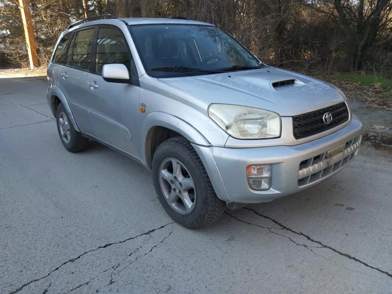 Toyota Rav4 2, 0 D4D, снимка 3 - Автомобили и джипове - 23221368