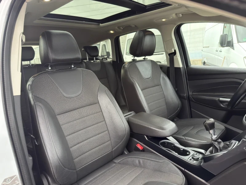 Ford Kuga 1.6 i Navi, снимка 12 - Автомобили и джипове - 55985460