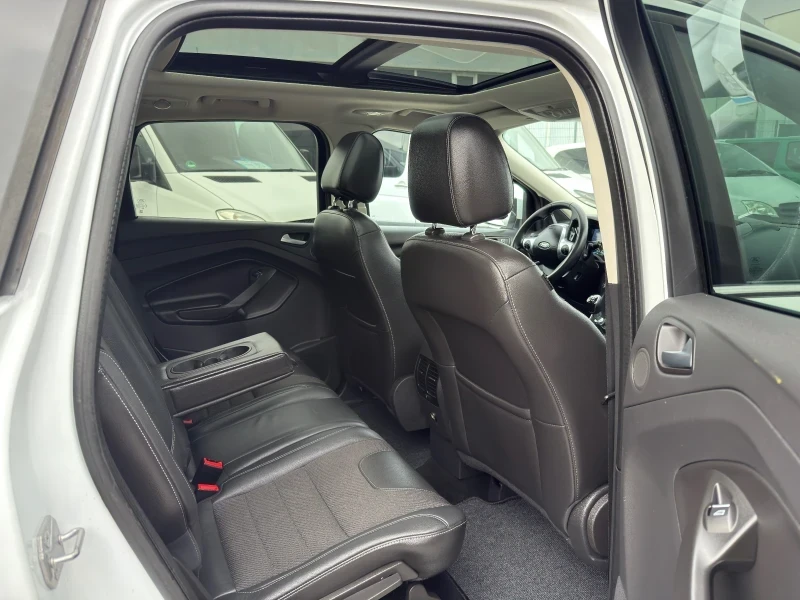 Ford Kuga 1.6 i Navi, снимка 9 - Автомобили и джипове - 55985460