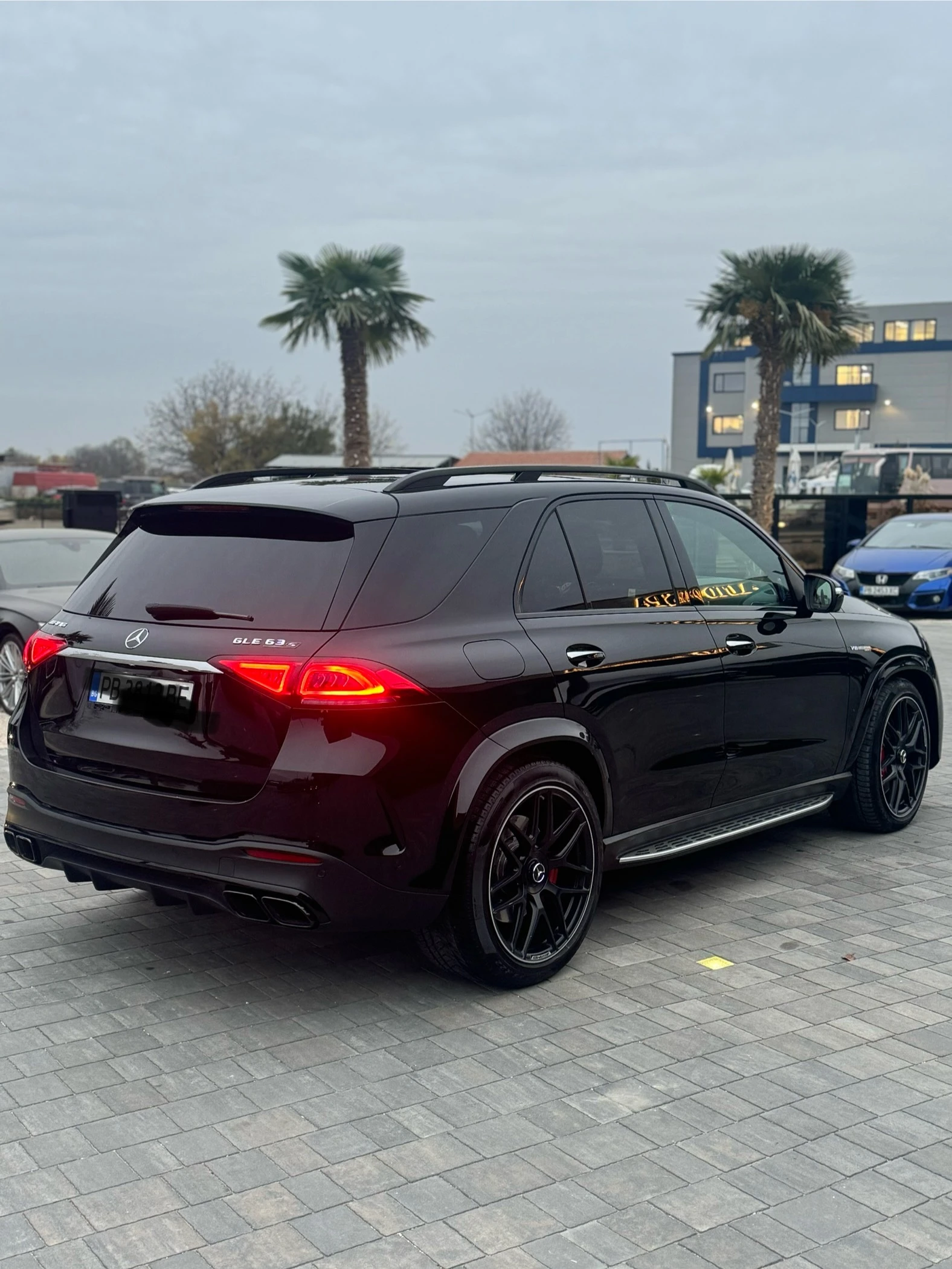 Mercedes-Benz GLE 63 S AMG S Panorama* Obduhvane* Burm4D* EQ Boost&Carbon  | Mobile.bg — изображение 15