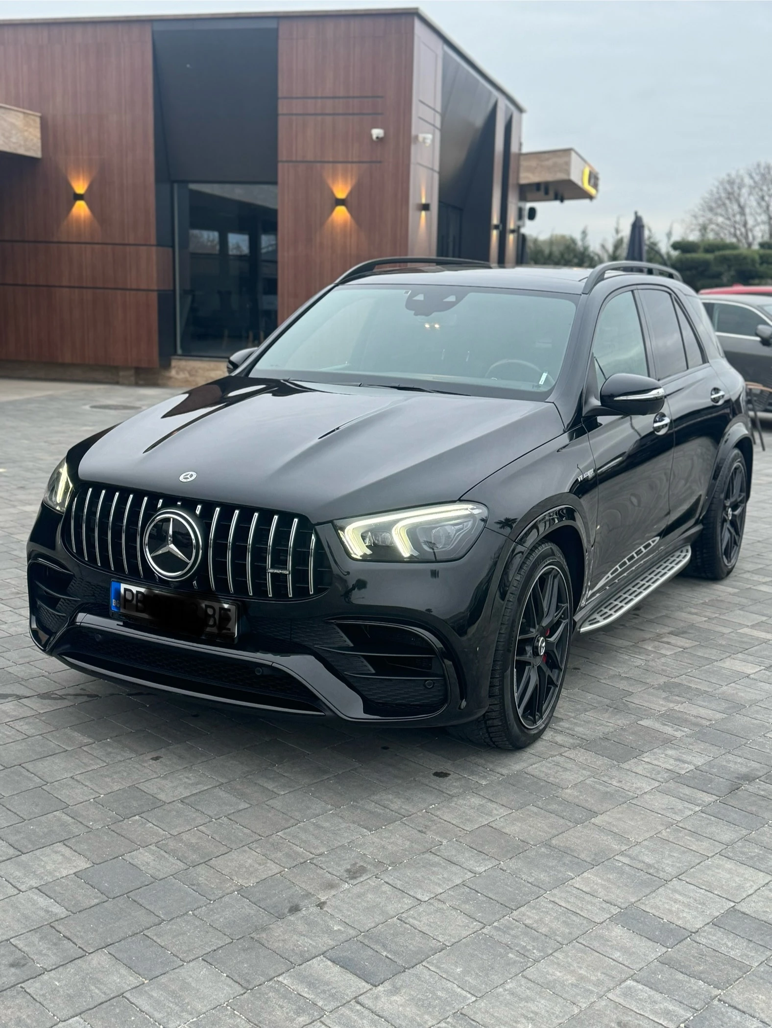 Mercedes-Benz GLE 63 S AMG S Panorama* Obduhvane* Burm4D* EQ Boost&Carbon  | Mobile.bg — изображение 16