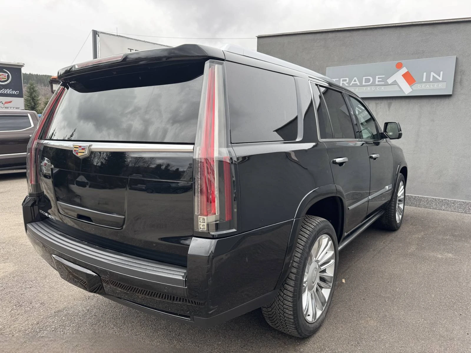 Cadillac Escalade 6.2L V8 PLATINUM - изображение 4