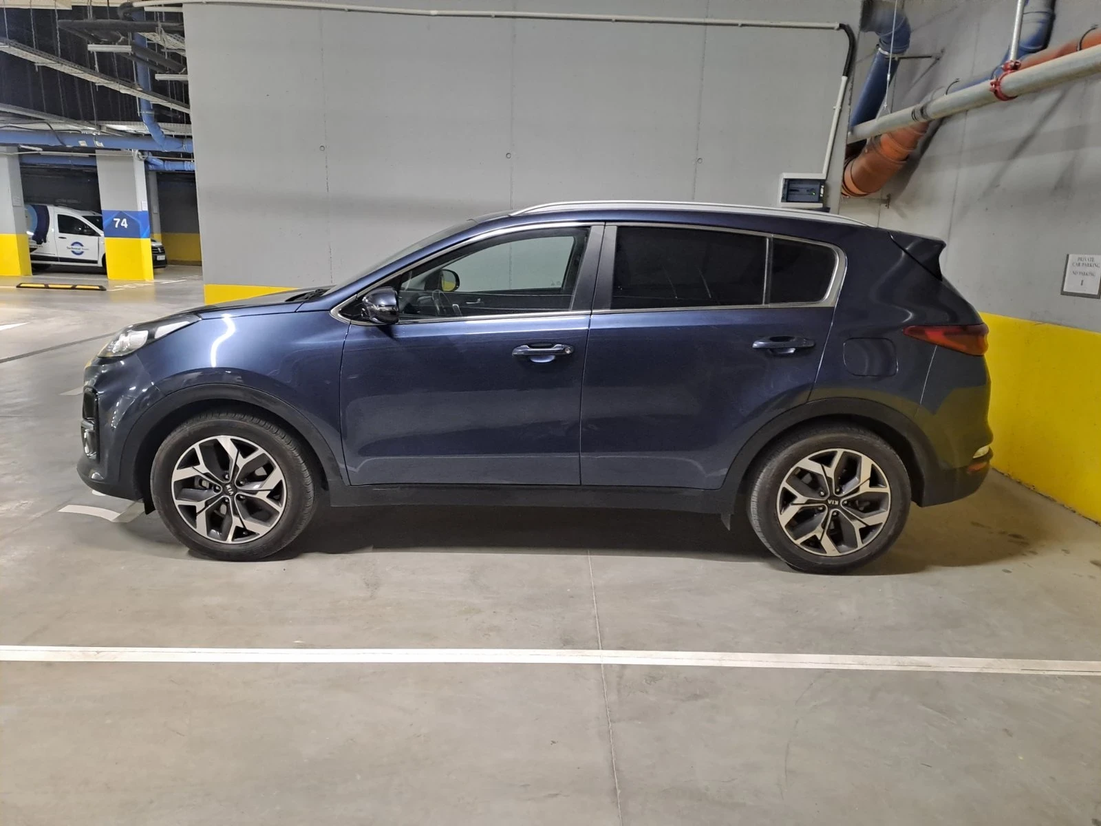 Kia Sportage 2.0 CRDI, снимка 7 - Автомобили и джипове - 54319347