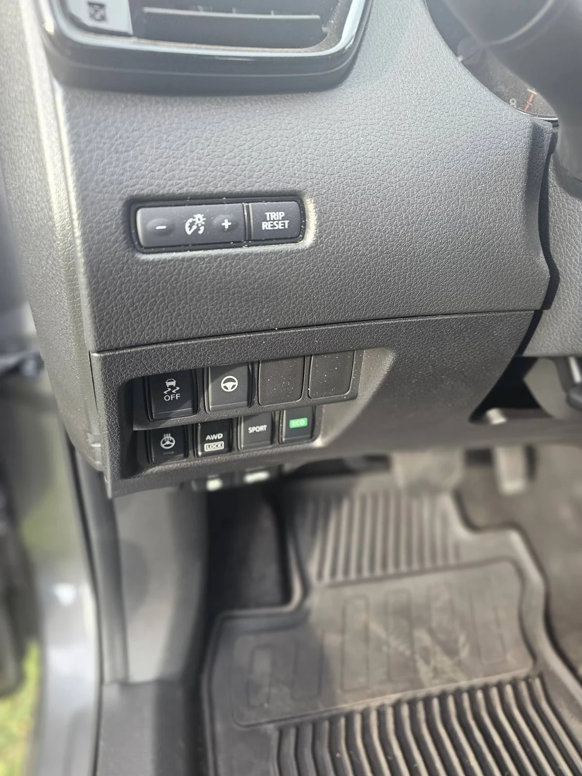 Nissan Qashqai 4x4 2.0 5700км реални, снимка 9 - Автомобили и джипове - 54782006