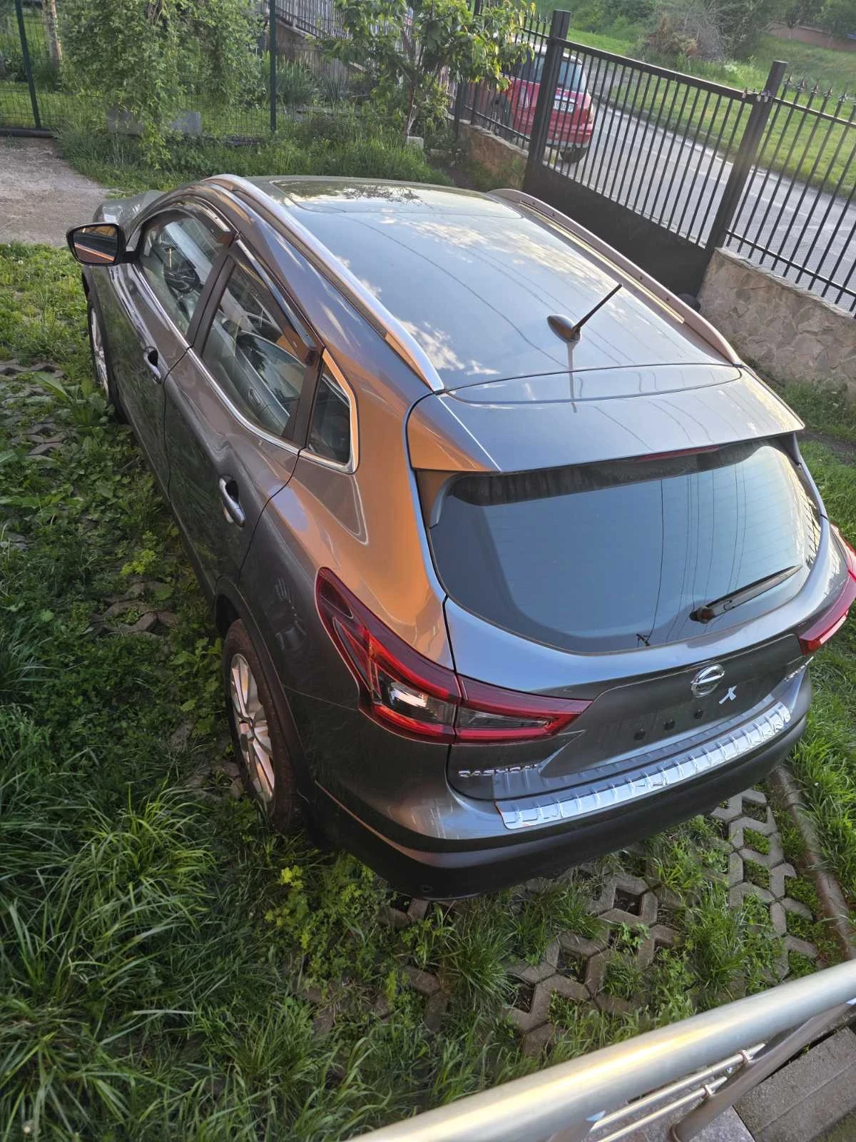 Nissan Qashqai 4x4 2.0 5700км реални, снимка 5 - Автомобили и джипове - 54782006