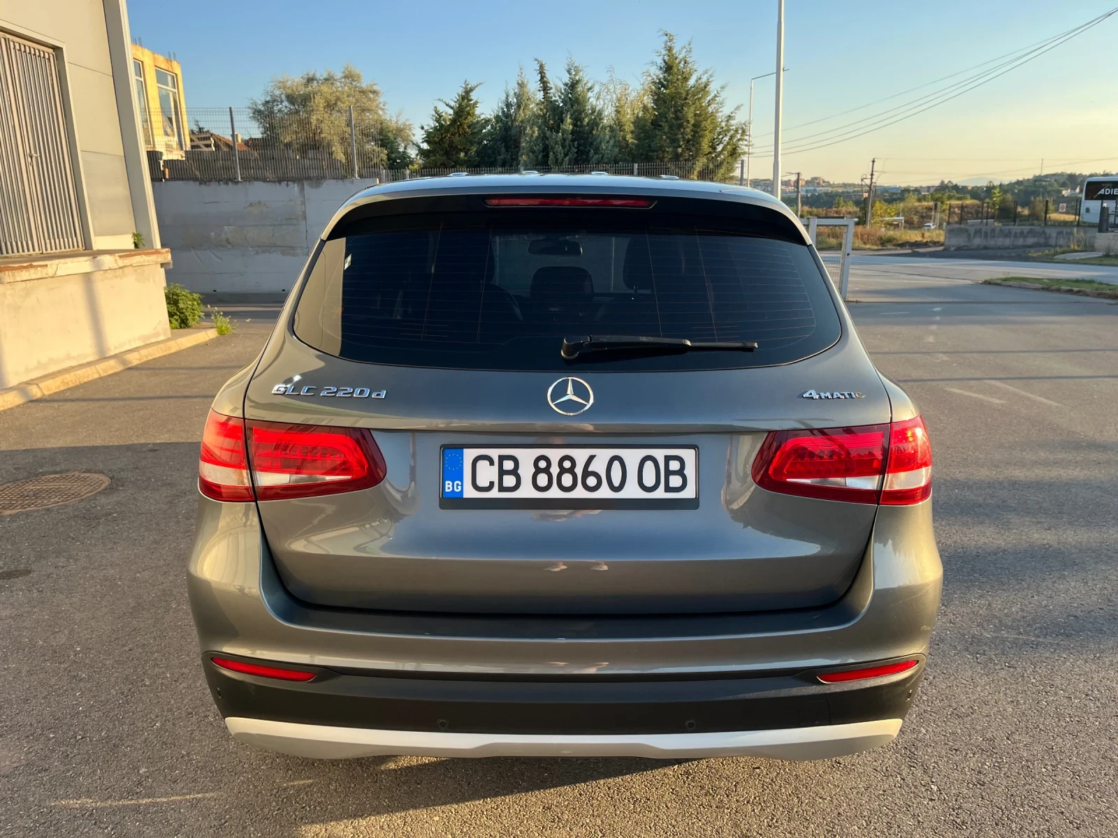 Mercedes-Benz GLC 220 4MATIC-9G TRONIC, снимка 3 - Автомобили и джипове - 55633304