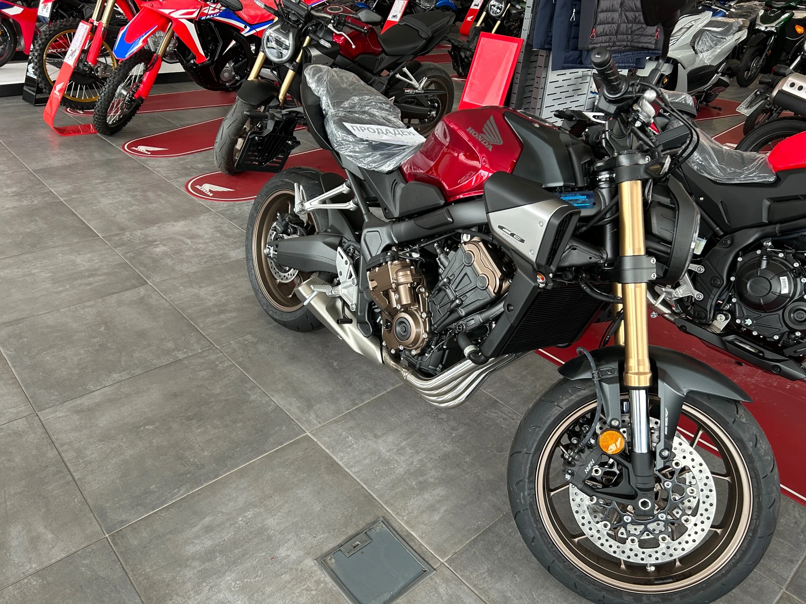 Honda Cbr 650 - изображение 2