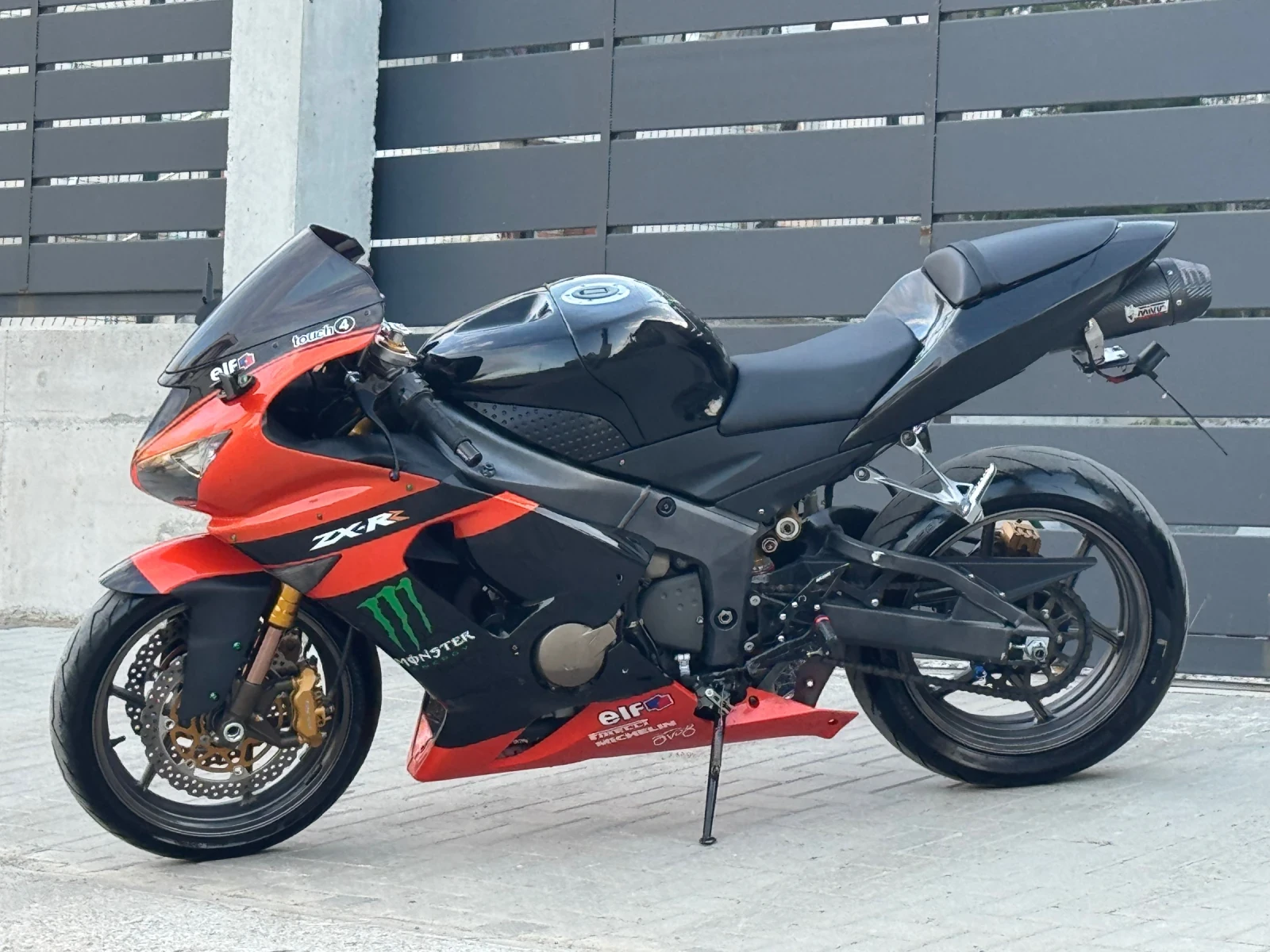 Kawasaki Zxr -6RR ОБСЛУЖЕН НОВ АКУМУЛАТОР УНИКАТ, снимка 6 - Мотоциклети и мототехника - 53988803