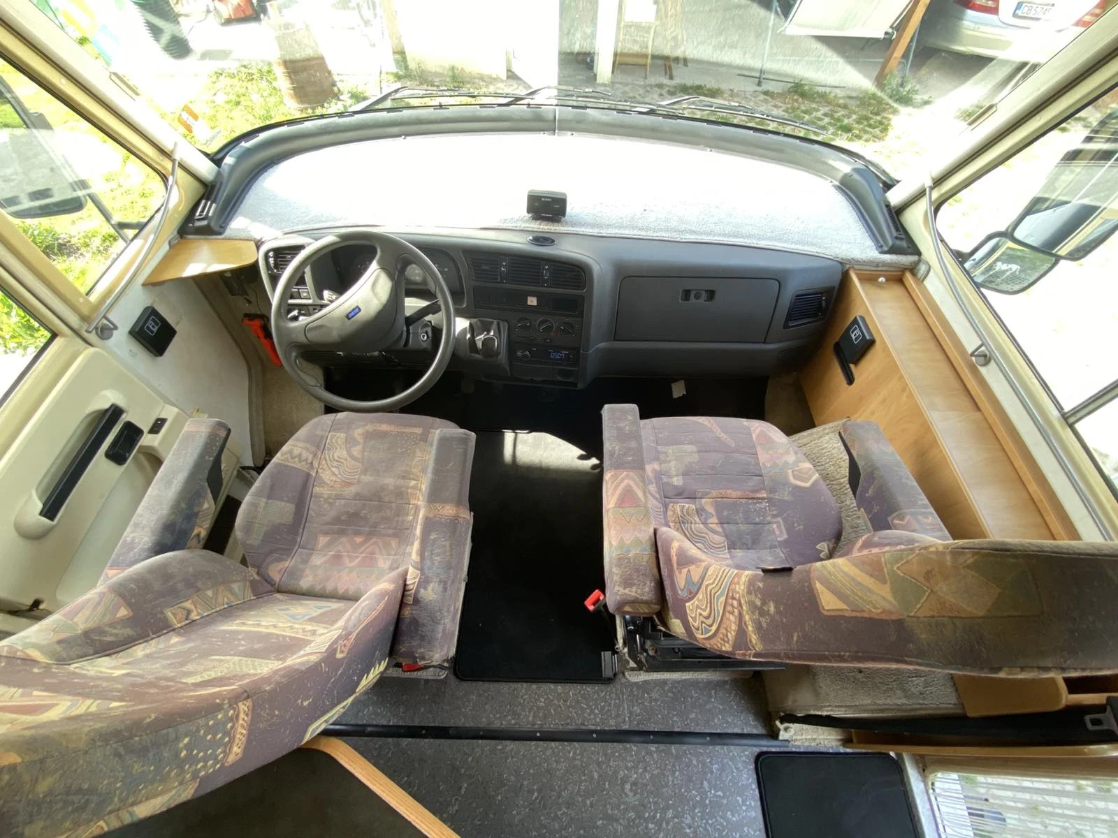 Кемпер HYMER / ERIBA 230, снимка 9 - Каравани и кемпери - 54670049