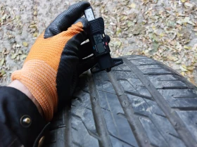 Гуми Всесезонни 235/55R19, снимка 3