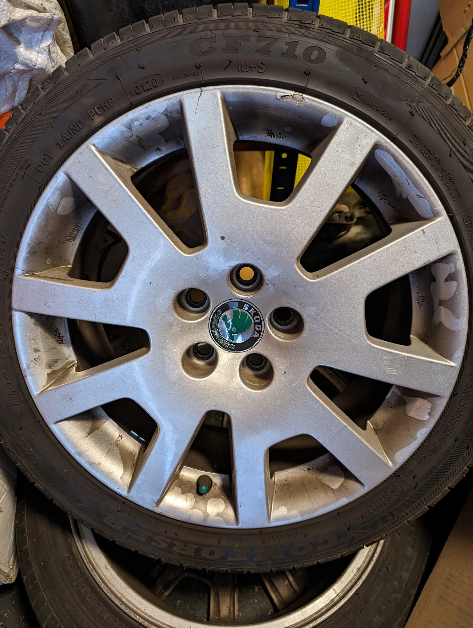    205/45R16  Skoda Fabia | Mobile.bg   3