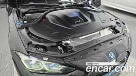 BMW i4, снимка 6