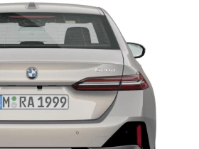 BMW 520 xDrive Sedan - 55600 € / 108744.15 лв. - 88073811 7