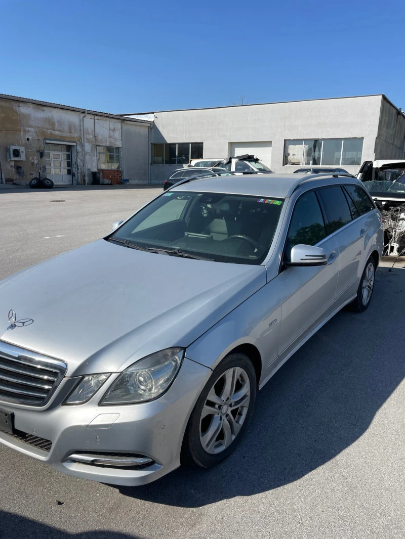 Mercedes-Benz E 350 на части, снимка 2 - Автомобили и джипове - 47091176