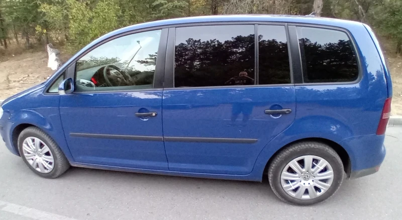 VW Touran 1.9, снимка 7 - Автомобили и джипове - 47153279