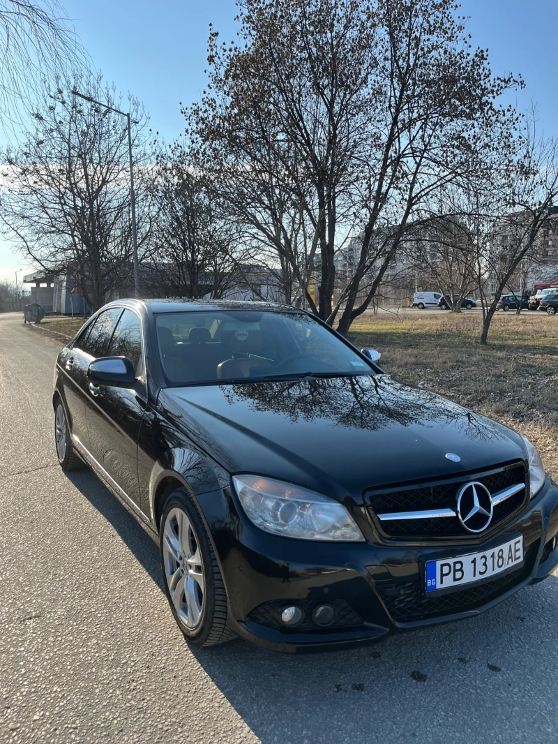 Mercedes-Benz C 220, снимка 2 - Автомобили и джипове - 49247368