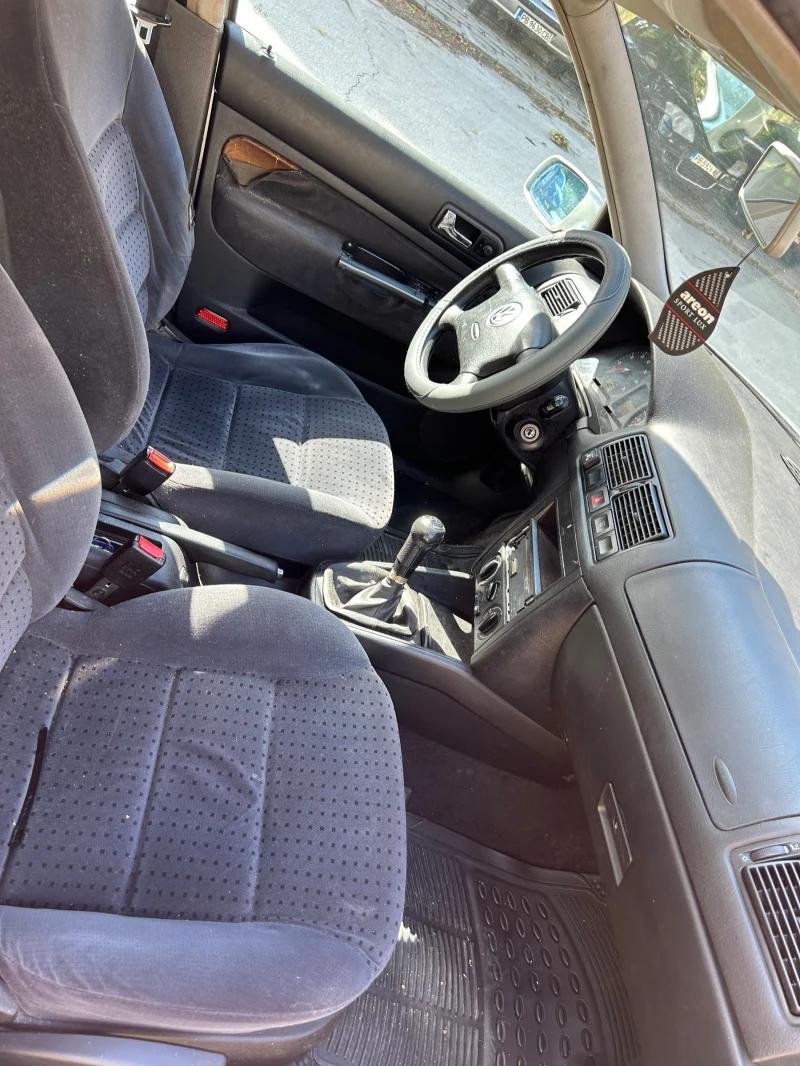 VW Golf, снимка 5 - Автомобили и джипове - 52413424