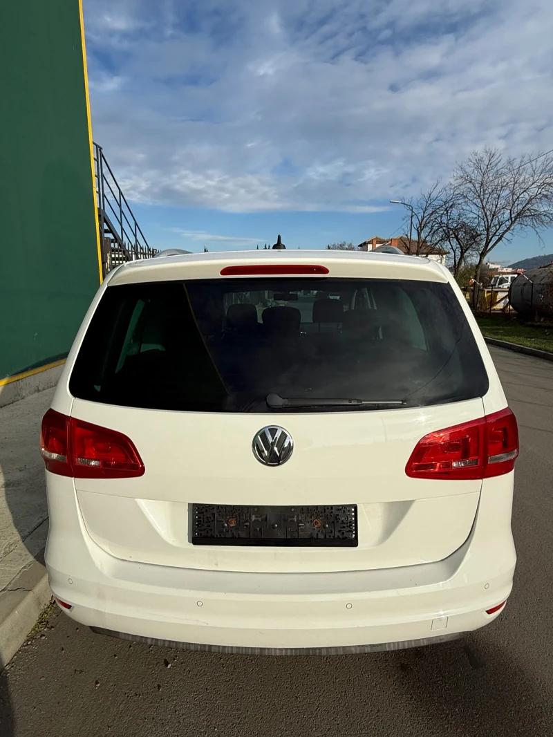 VW Sharan 2.0, снимка 4 - Автомобили и джипове - 52597922