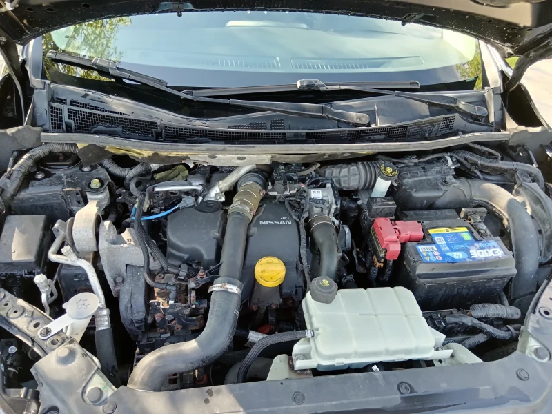 Nissan Pulsar Full extras , снимка 13 - Автомобили и джипове - 53251940