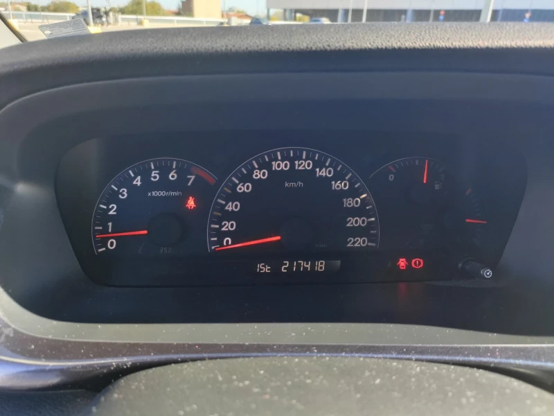 Honda Fr-v 1.8, снимка 10 - Автомобили и джипове - 52259406