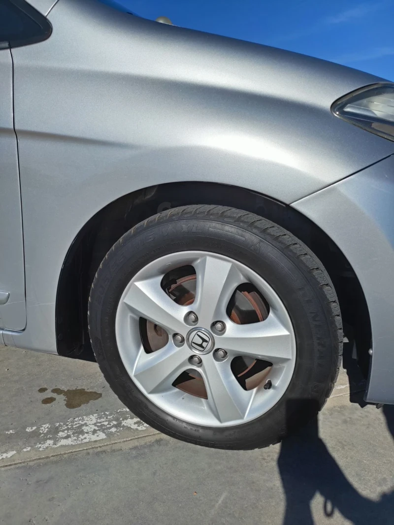 Honda Fr-v 1.8, снимка 5 - Автомобили и джипове - 52259406