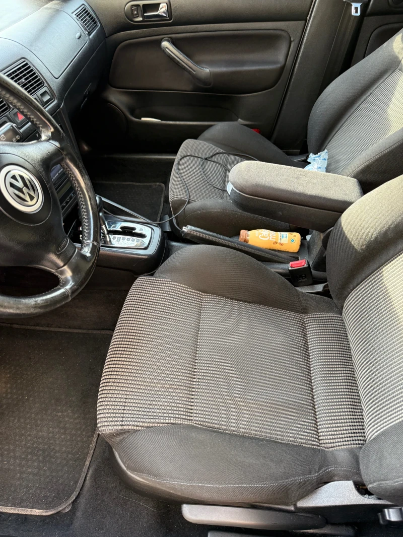 VW Golf, снимка 3 - Автомобили и джипове - 52646469