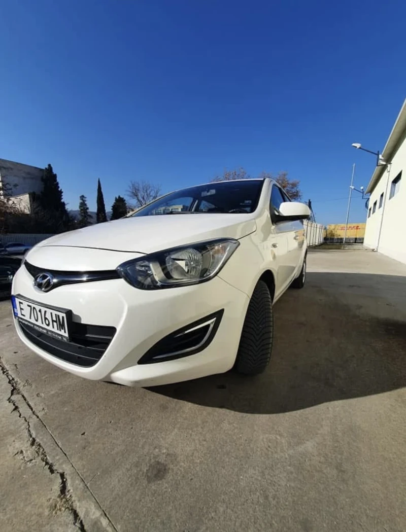 Hyundai I20, снимка 2 - Автомобили и джипове - 53116397