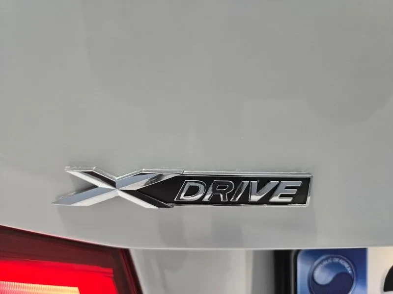 BMW 320 d xDrive, снимка 14 - Автомобили и джипове - 53858094