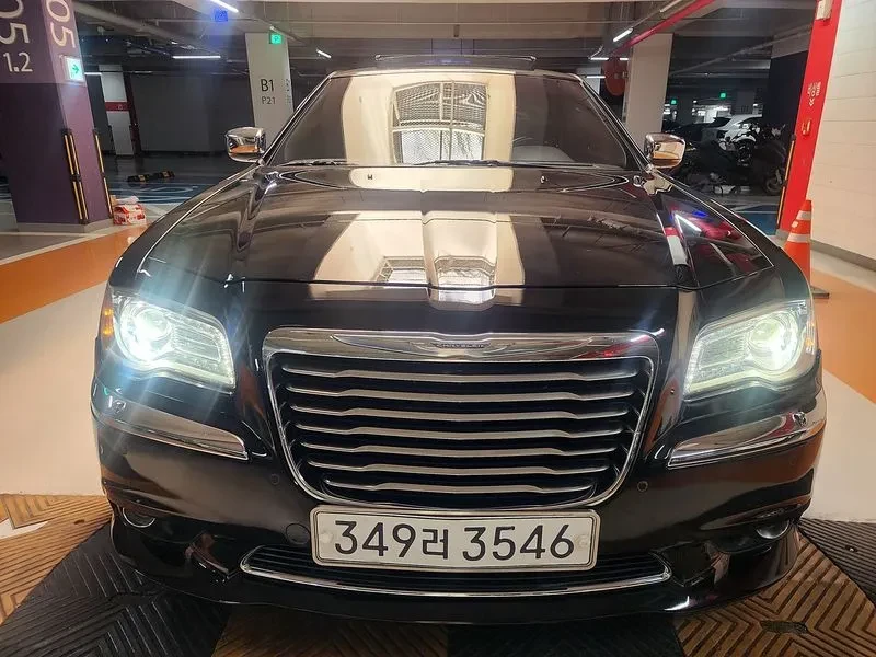 Chrysler 300c 3.0D - САМО 30% АВАНС, снимка 2 - Автомобили и джипове - 55991300
