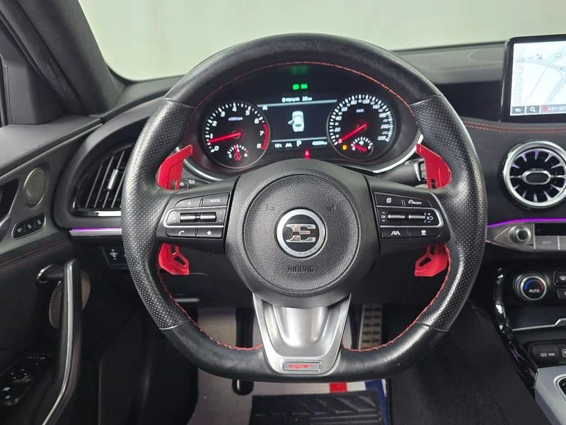 Kia Stinger 3.3 GT AWD Masters Turbo Package| 365к.с., снимка 13 - Автомобили и джипове - 56170110