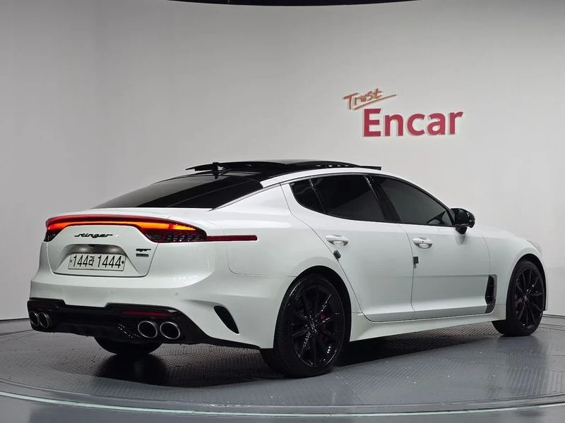 Kia Stinger 3.3 GT AWD Masters Turbo Package| 365к.с., снимка 2 - Автомобили и джипове - 56170110
