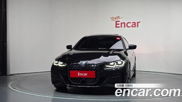 BMW i4, снимка 3 - Автомобили и джипове - 56267195