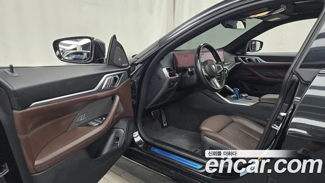 BMW i4, снимка 10 - Автомобили и джипове - 56267195
