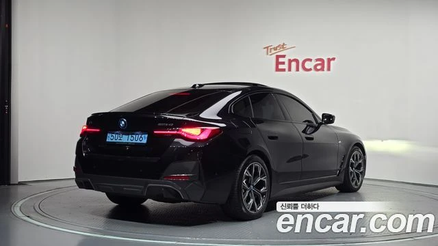 BMW i4, снимка 2 - Автомобили и джипове - 56267195