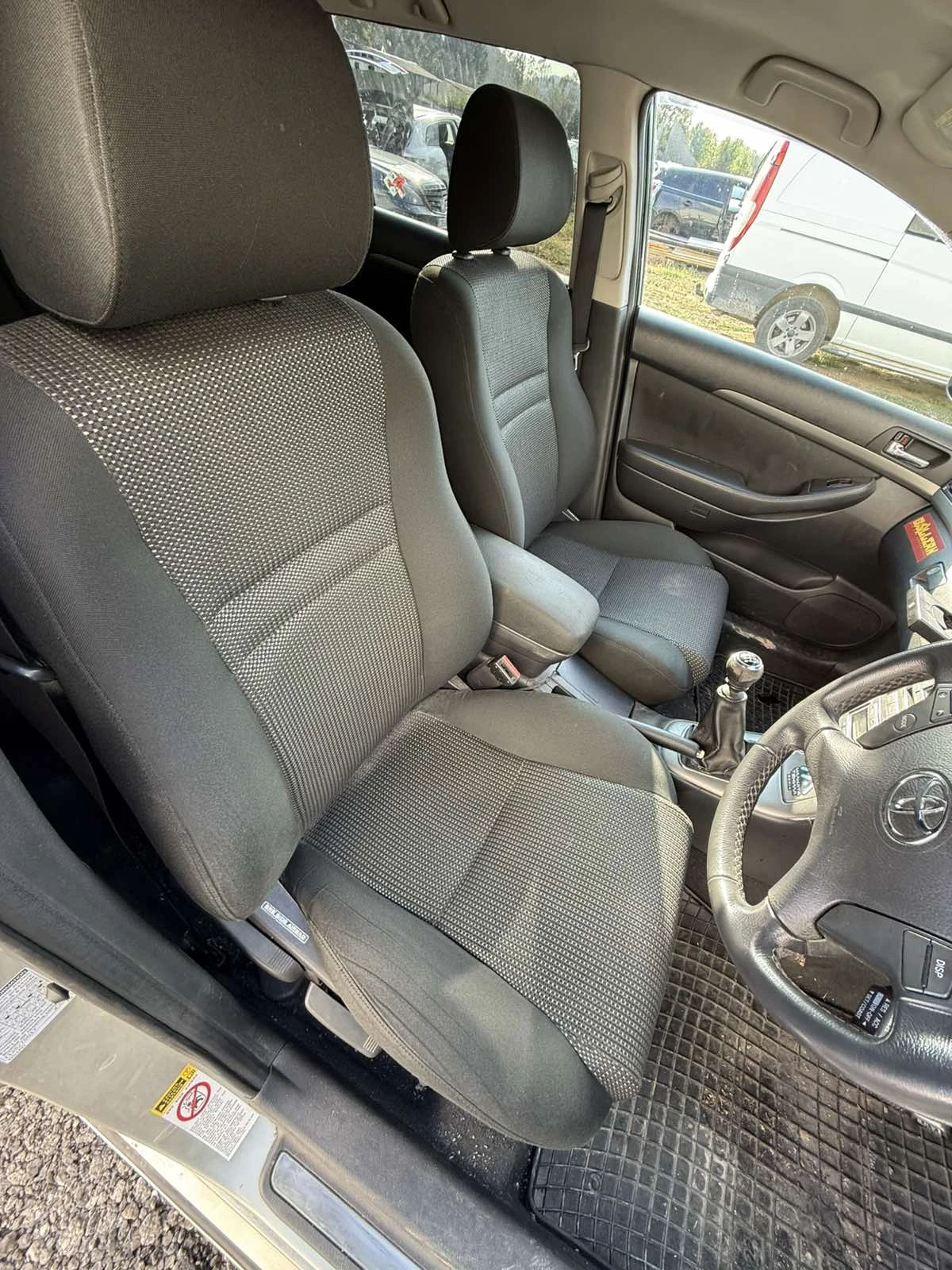 Toyota Avensis 2. 2 D-4D (150 к. с. ) НА ЧАСТИ, снимка 11 - Автомобили и джипове - 52982144