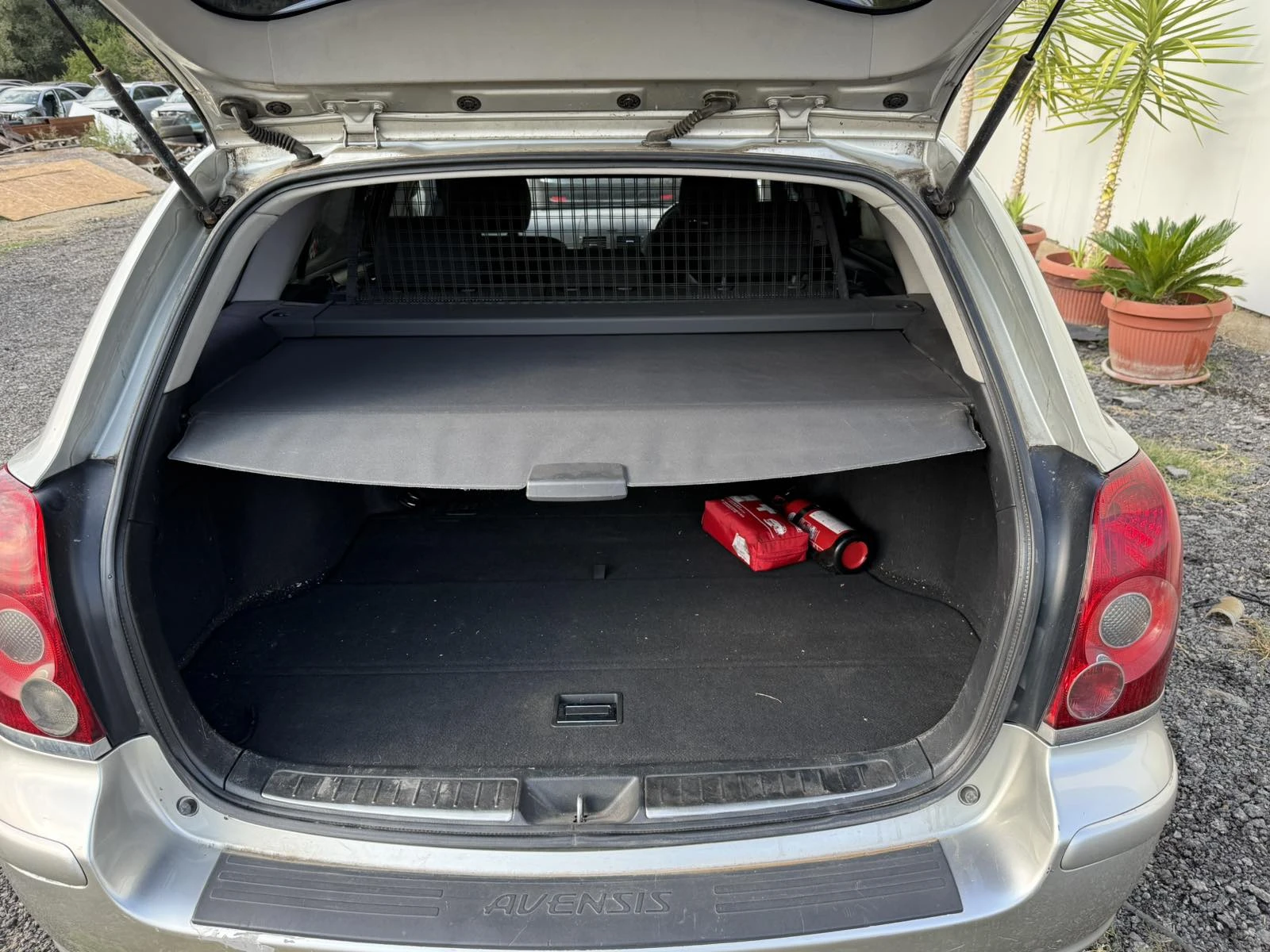 Toyota Avensis 2. 2 D-4D (150 к. с. ) НА ЧАСТИ, снимка 15 - Автомобили и джипове - 52982144